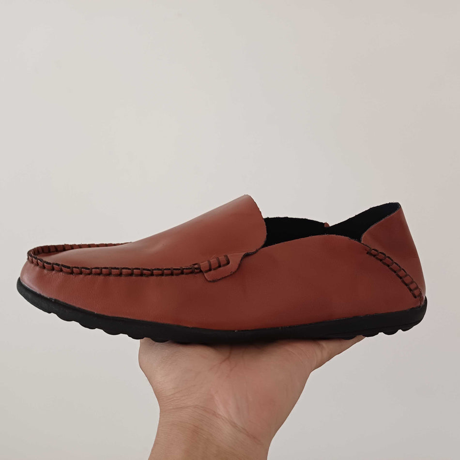 INSTOCK-Men's Low-Top Pointed Casual Shoes  Lightweight & Trendy