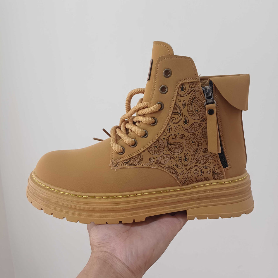 STOCK-New Autumn Men’s High-Top Martin Boots – Stylish & Durable!