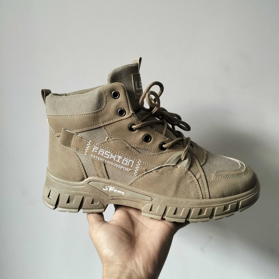 STOCK-Retro Martin Boots – Men’s Mid-Top Work and Desert Shoes
