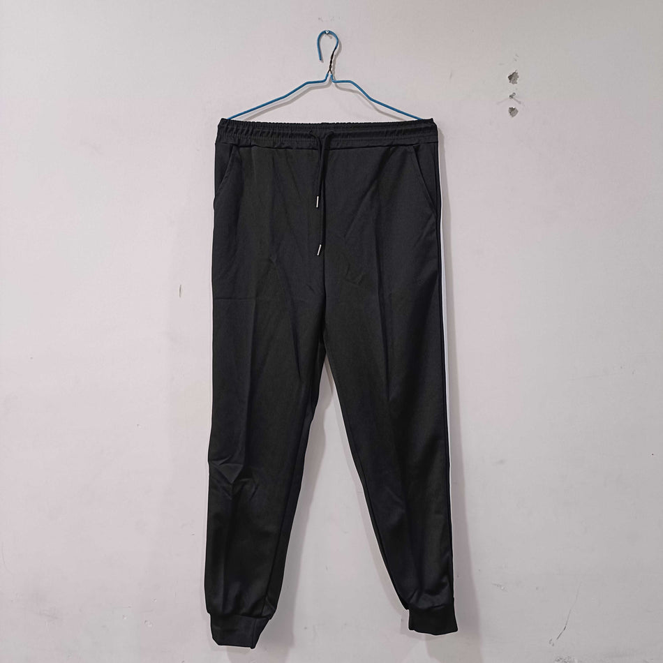 STOCK-Men's Sportswear Set – 3-Bar Jacket & Jogger Pants Combo