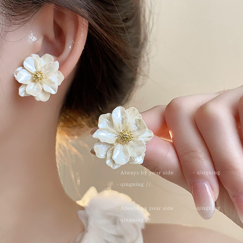 Camellia Stud Earrings – Korean Elegance