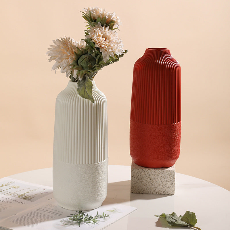 Simple Nordic Plastic Vase – Drop-Resistant Imitation Glaze for