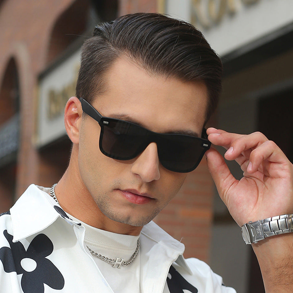 TR Frame Polarized Sunglasses – Sleek & UV Protected