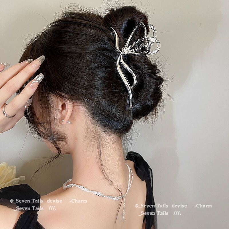 Simple Bow Metal Shark Clip – Elegant High-End Hair Grab for