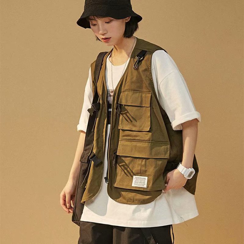 Men’s Summer Work Vest – Functional Mountain Style Sleeveless