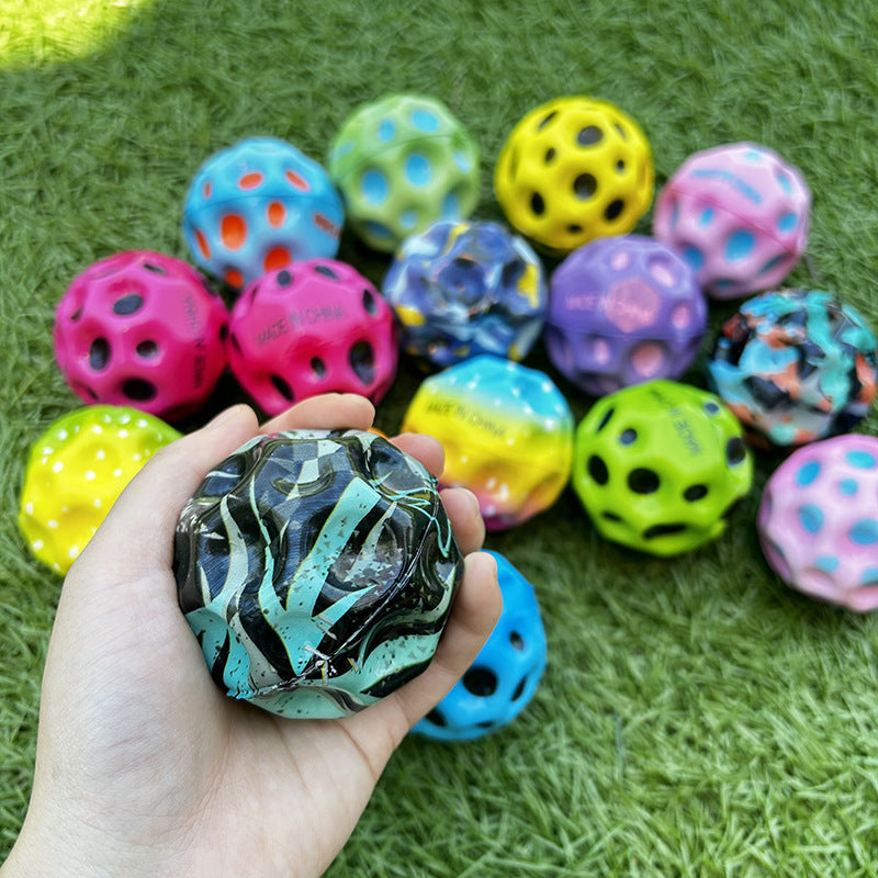 6.3cm High-Elastic PU Moon Hole Foam Ball Toy