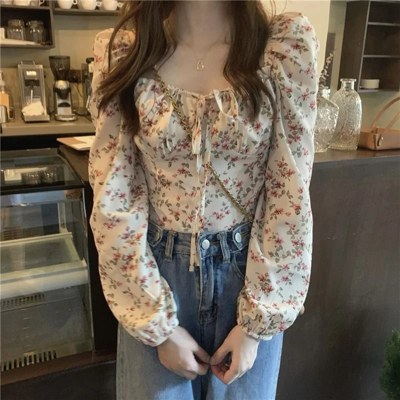 Women’s French Floral Bubble Sleeve Shirt