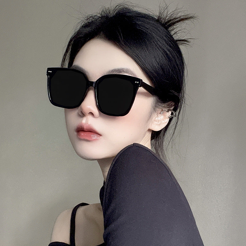 Oversized UV-Proof Streetwear Shades for Women