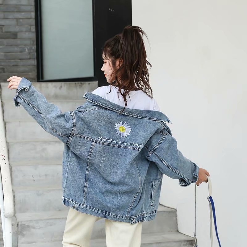 STOCK-Women’s Daisy Embroidered Loose Denim Jacket