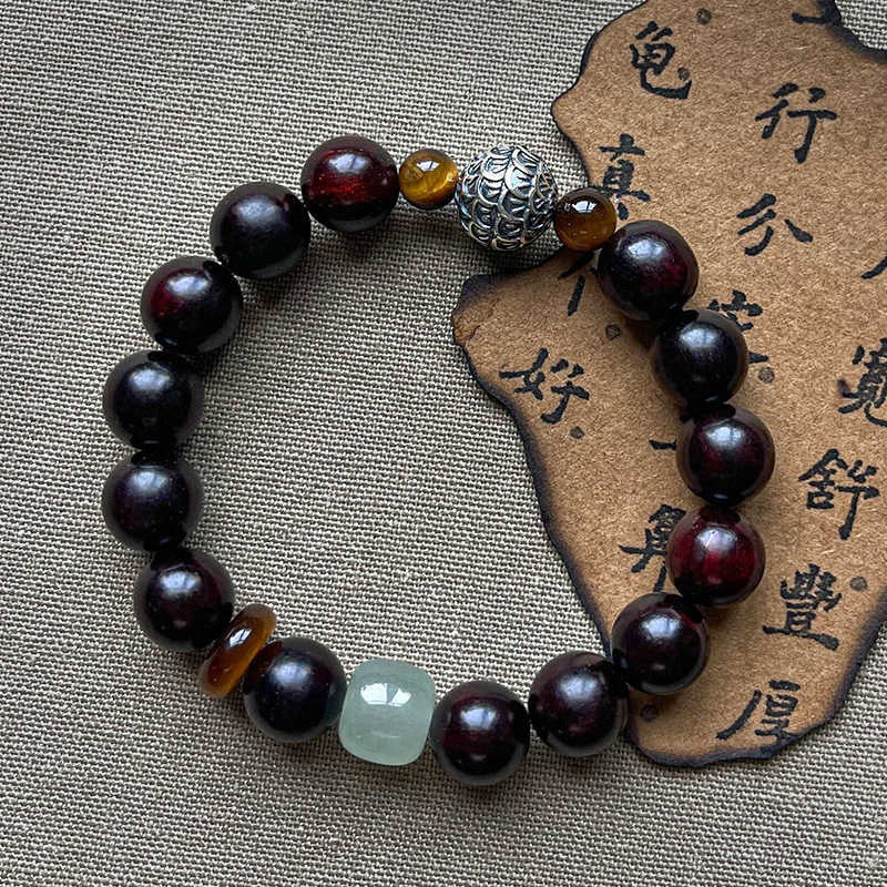 Natural Small Leaf Rosewood Men’s Bracelet – Elegant & Unique