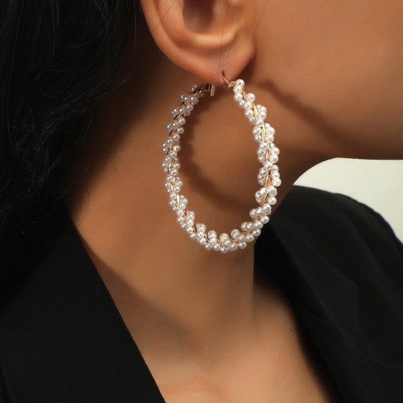 Elegant Pearl Circle Earrings – Classic Women’s Jewelry