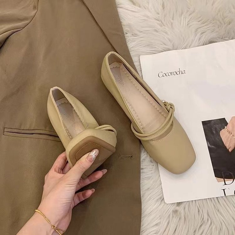 Elegant Mary Jane Flats for Women – Stylish & Comfortable