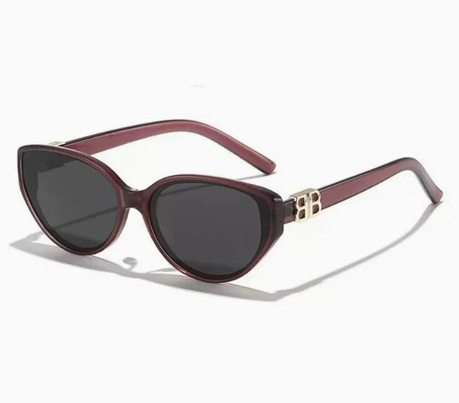 Black frame premium retro cat-eye sunglasses for women uv protection