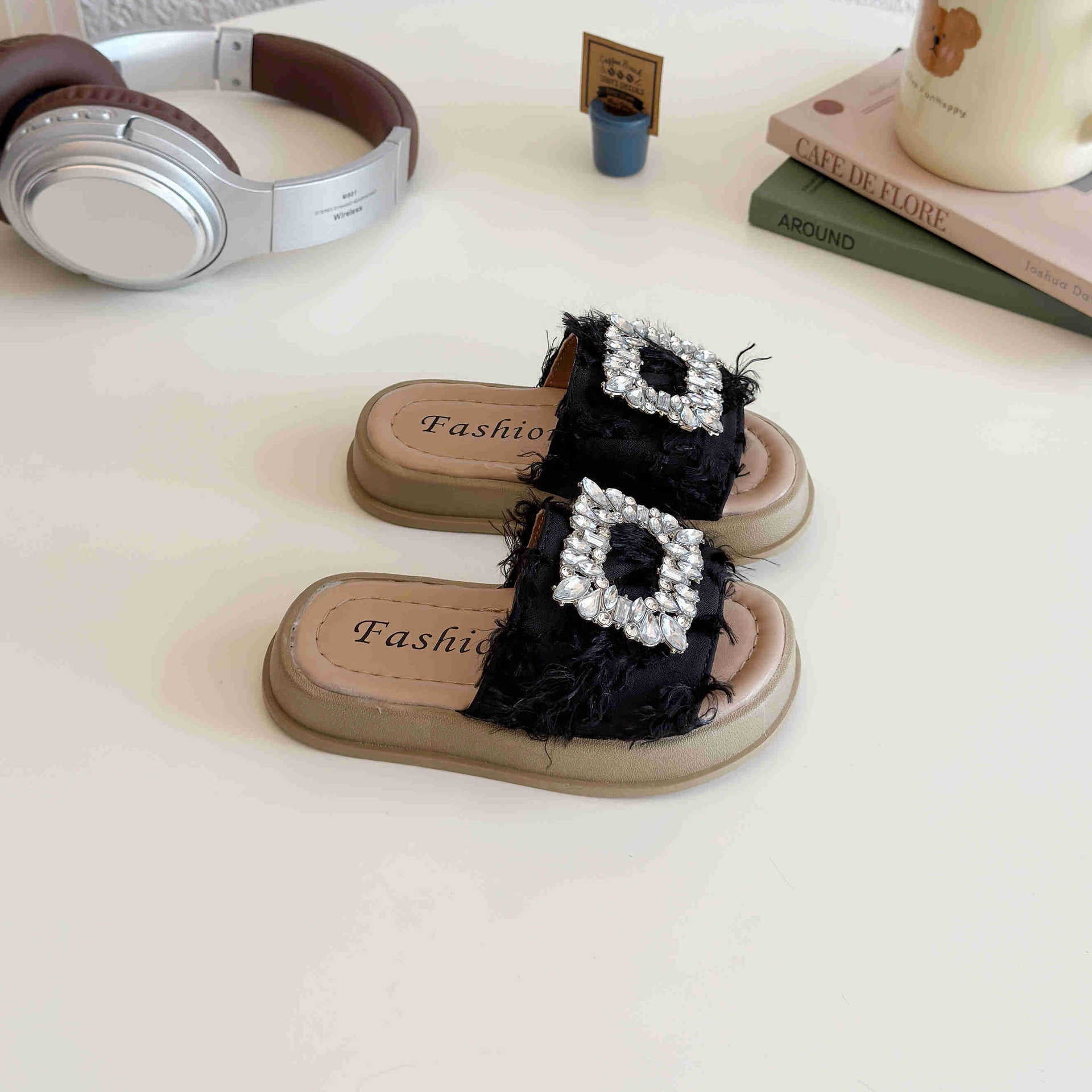 2026 Girls’ Rhinestone Buckle Slip-On Sandals – Kids Fashion Nepal | Tudoholic