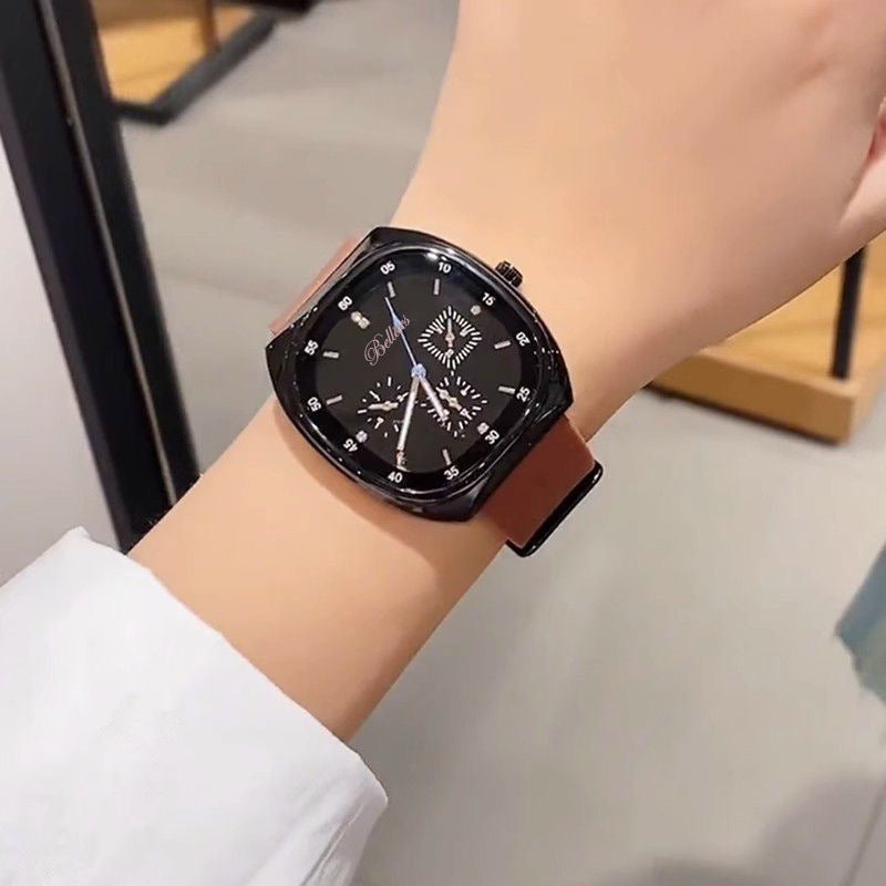 INSTOCK-Generous Silicone Strap Watch – Comfortable, Stylish &