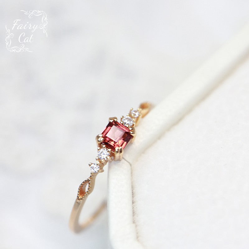 Garnet Square Ring in Japanese Light Luxury Style
