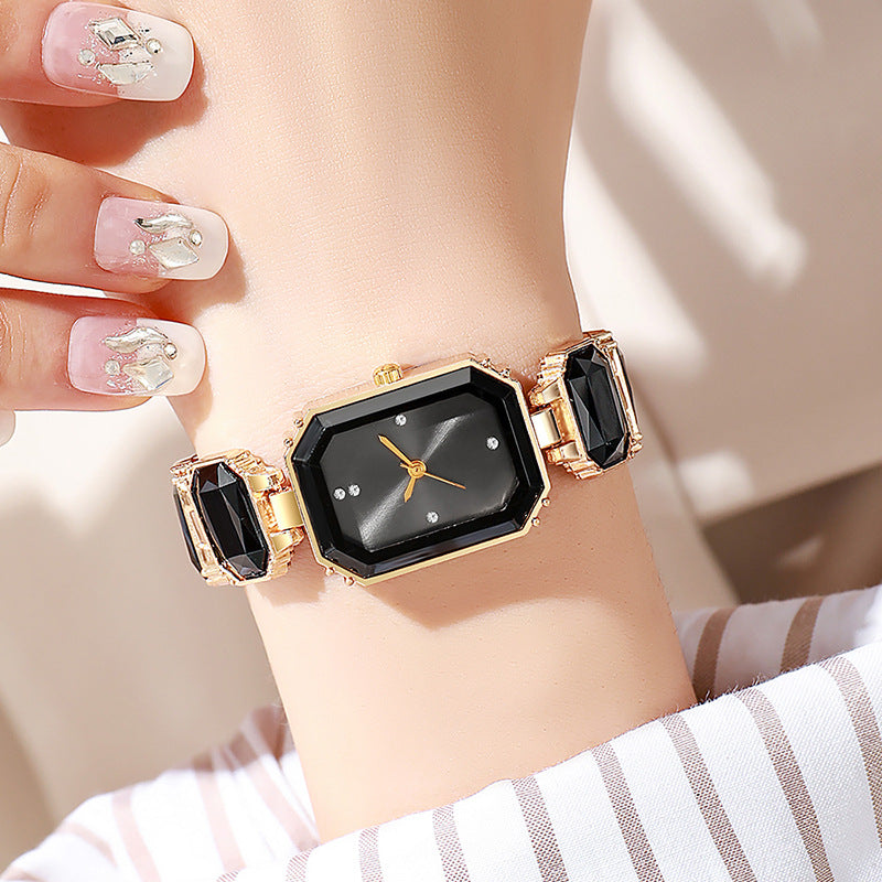 STOCK-Women’s Diamond Watch – Elegant & Luxury Accessory