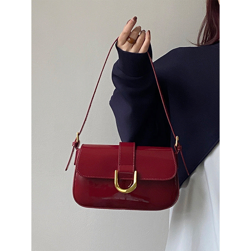 Retro Wine Red Horseshoe Buckle Women's Shoulder Bag