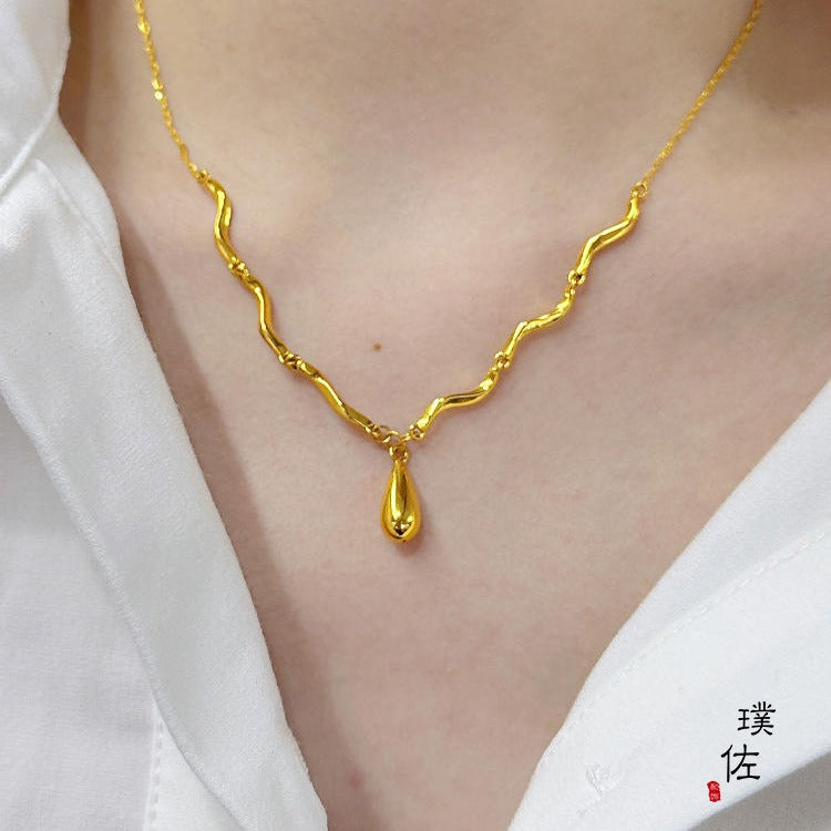 Women’s Water Drop Pendant Necklace – Chic & Trendy