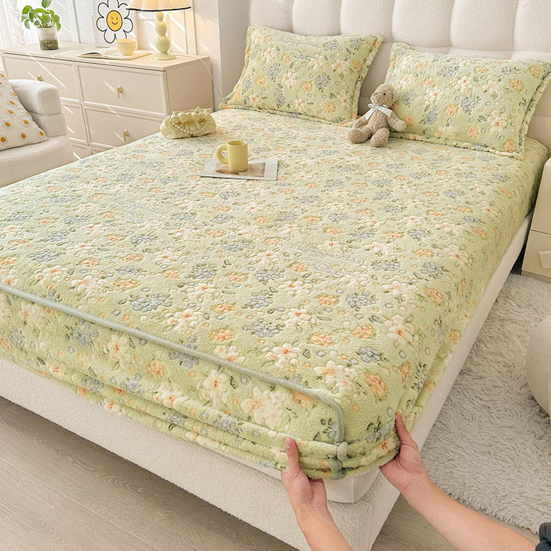 Milk Velvet Thickened Winter Bed Cover 3-Piece Set