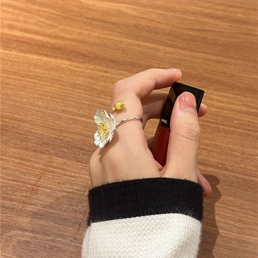 Golden Pistil Adjustable Ring for Women – Elegant Style