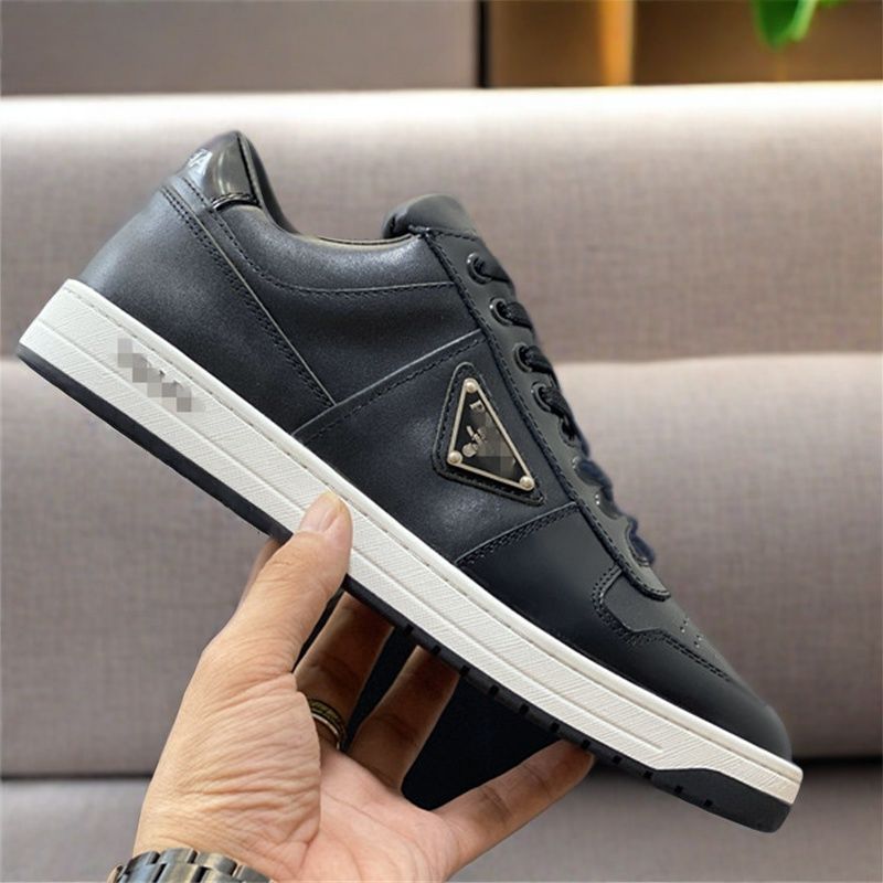 STOCK-European Station 2025 Men’s White Fashion Sneakers