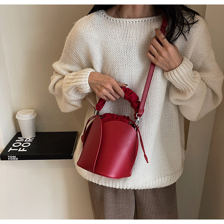 Retro Pleated Drawstring Bridal Crossbody Bag