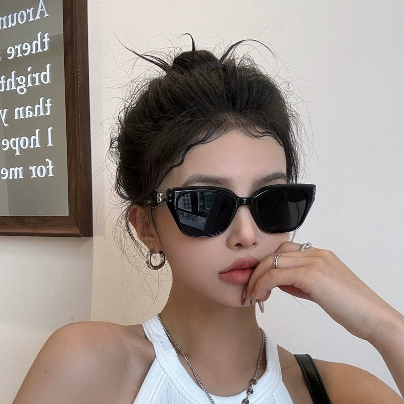 STOCK-High-End Cat-Eye Sunglasses for Women – Retro Style