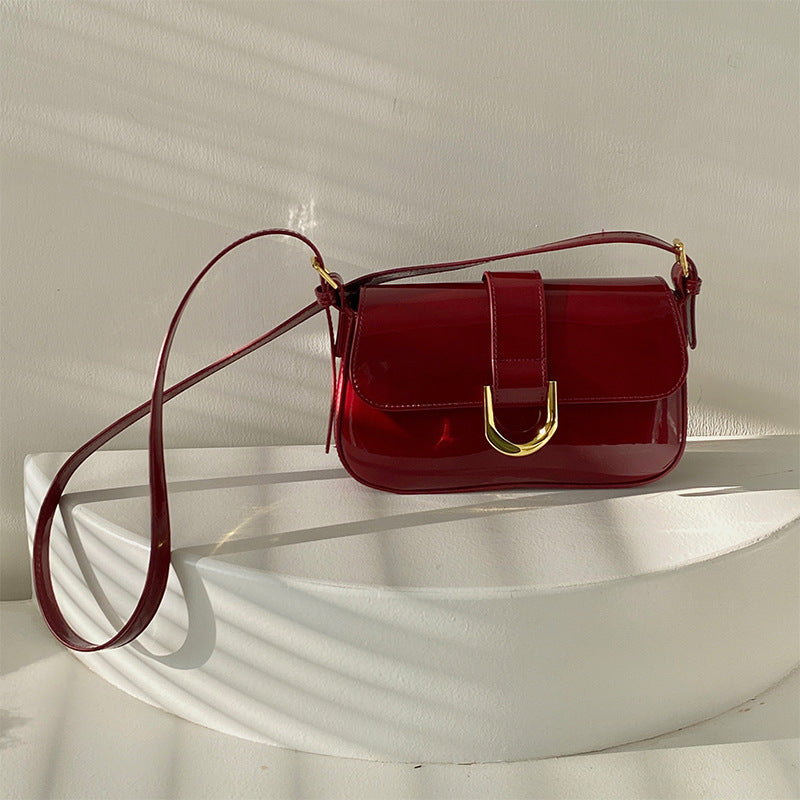 Retro Wine Red Horseshoe Buckle Women's Shoulder Bag