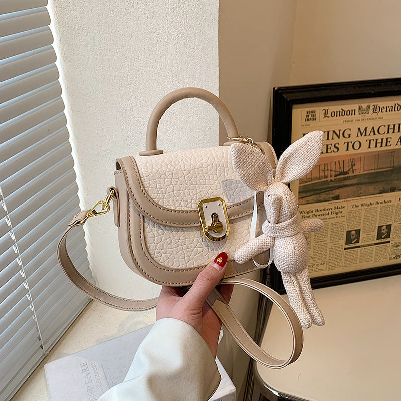 Women’s Fashionable Crossbody Saddle Bag