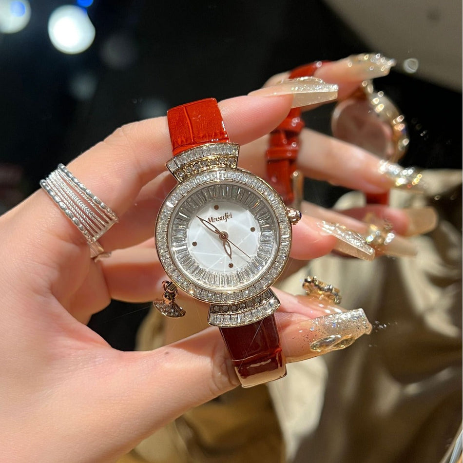 STOCK-Luxury Diamond Ladies Watch – Elegant Women’s Timepiece