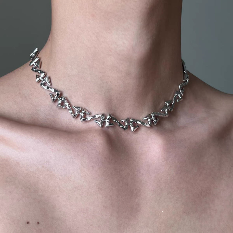 Twisted Metal Chain Necklace – Unisex Hip-Hop Style