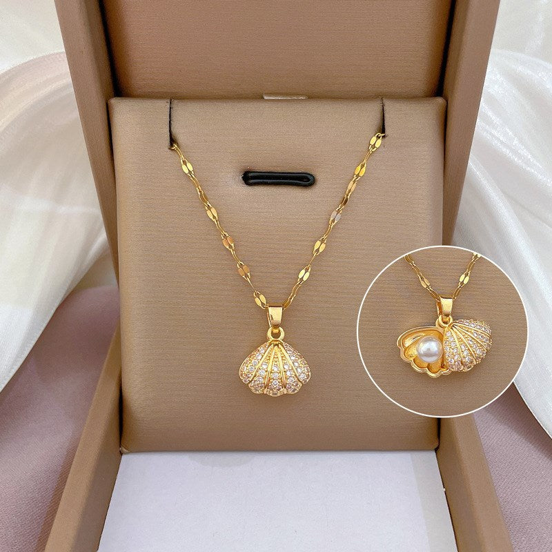 Korean Style Diamond-Encrusted Shell Pearl Necklace