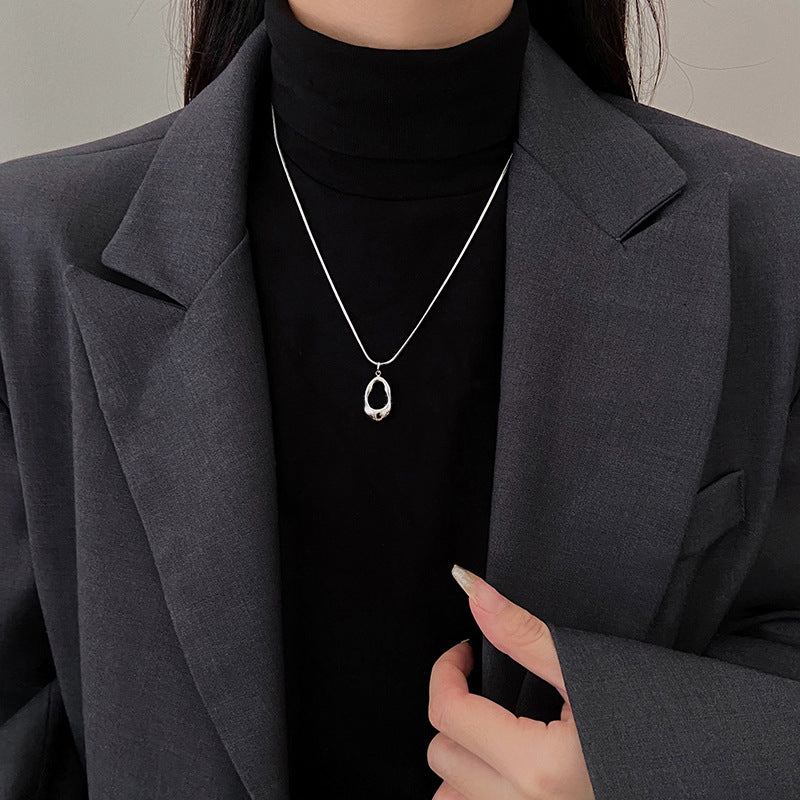 Hollow Geometric Titanium Necklace – Bold & Minimalist Chic