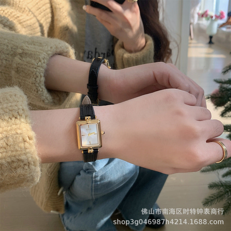 STOCK-IEKE Women’s Square Leather Watch – Elegant Korean Design