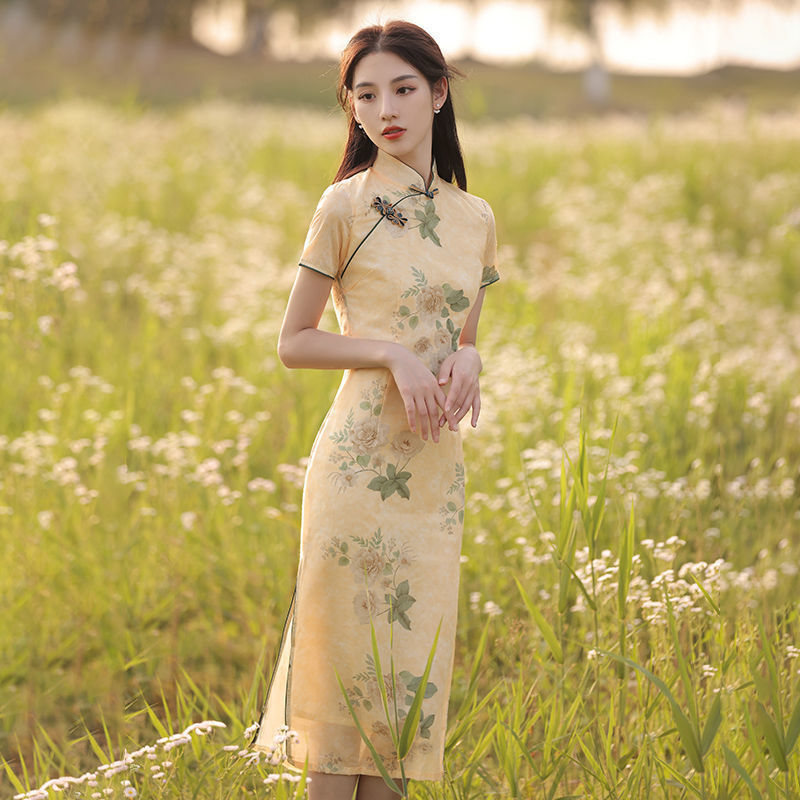 Elegant Retro Chinese Floral Cheongsam Mid Length Dress Fit