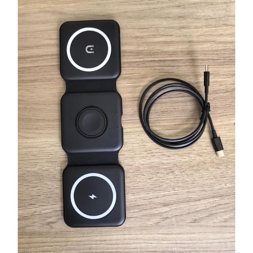 Foldable 3-in-1 Magnetic Charger – 15W Fast Charge