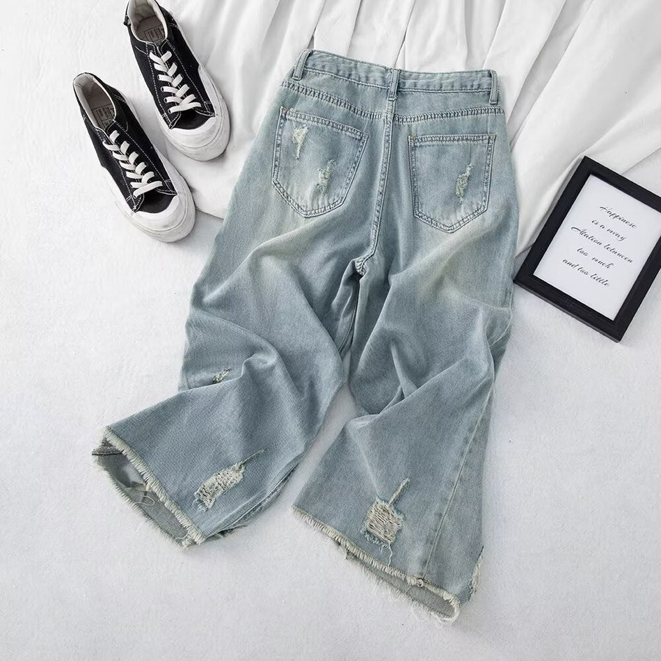 STOCK-Ripped Denim Capri Pants