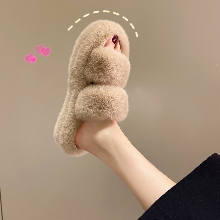 Thick-Soled Furry Slippers – Cozy