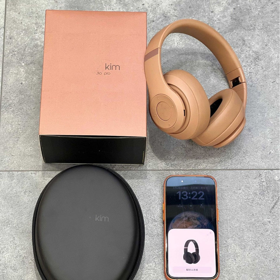 STOCK-Studio Pro Wireless Headset – Engineer Pop-Up Limited