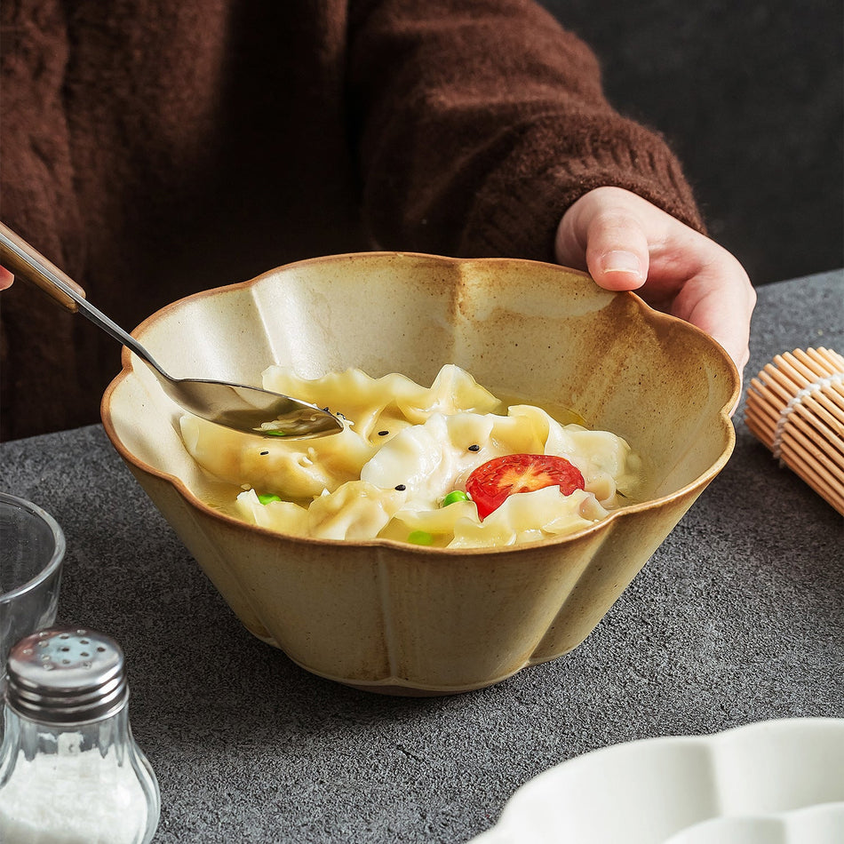 Japanese-Style Stoneware Bowl for Soup, Noodles & Fruit