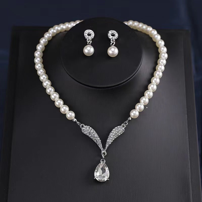 Elegant Korean Pearl Necklace & Earrings Set – Bridal Accessory