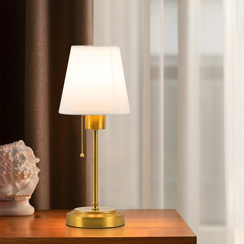 Retro Luxury Fabric Rechargeable Bedside Table Lamp