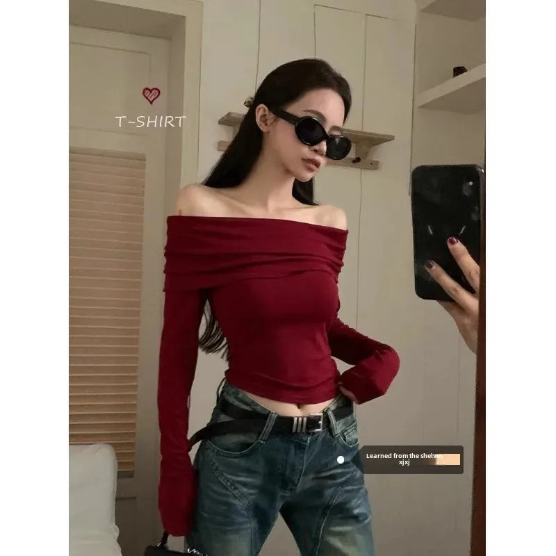 INSTOCK-Vintage Off-Shoulder Red Top – Slim Fit Elegance