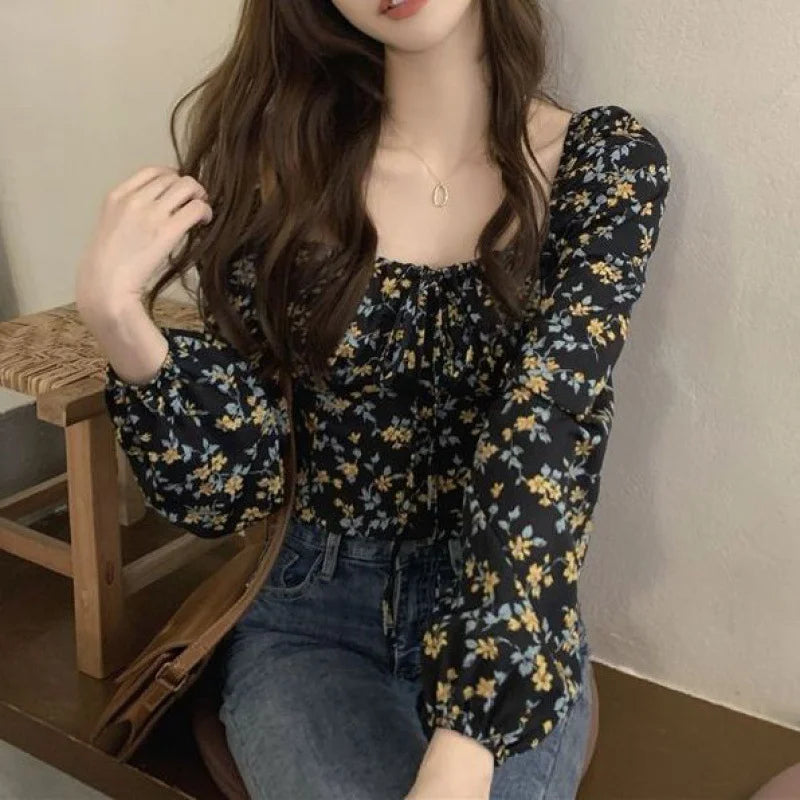 Women’s French Floral Bubble Sleeve Shirt