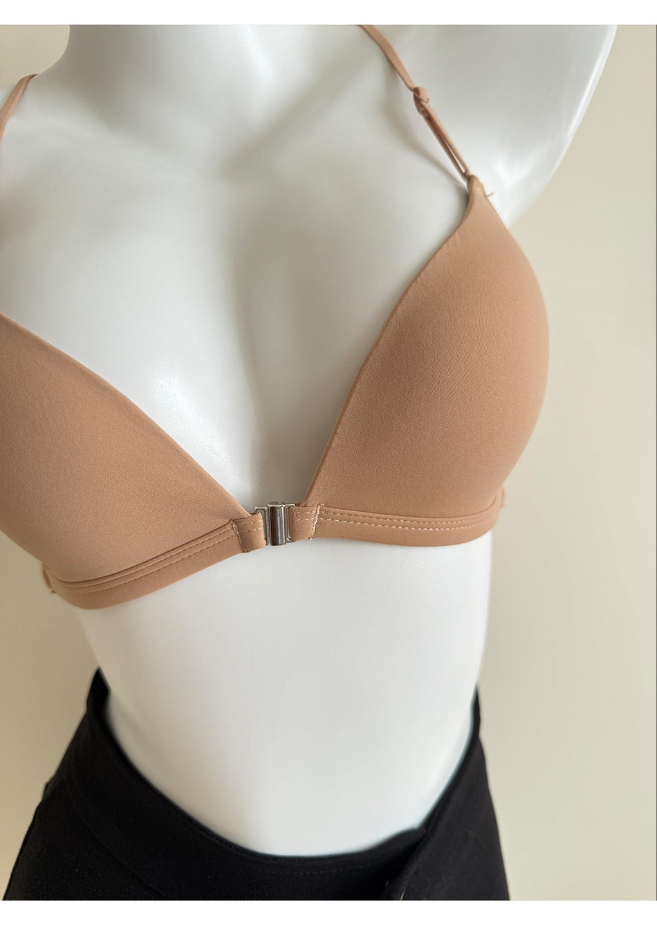 French-Inspired Front Closure Triangle Bra with Seamless Push-Up