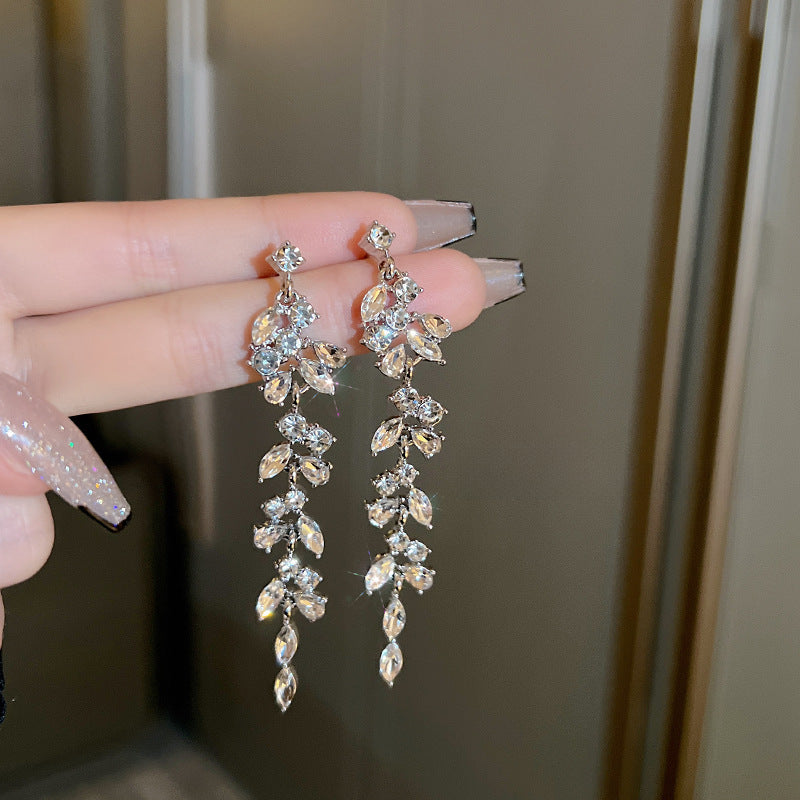 Diamond Tassel Earrings – Retro Light Luxury