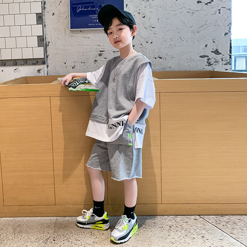 Boys’ Summer Sport Set – Stylish 2-Piece Outfit 2023