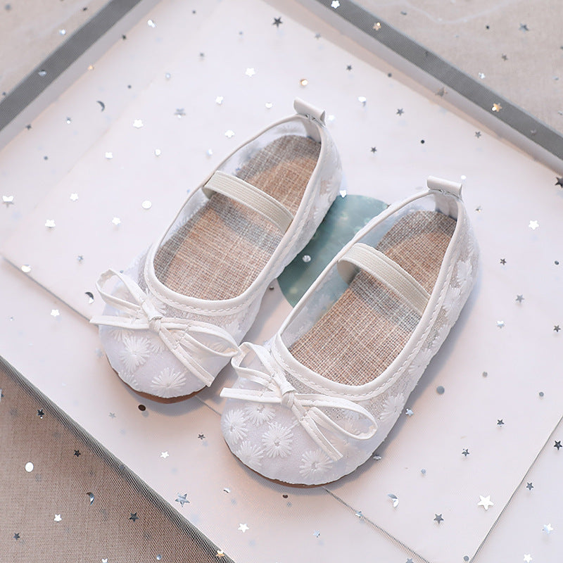 White girls summer sandals with comfortable and breathable design for outdoor wear