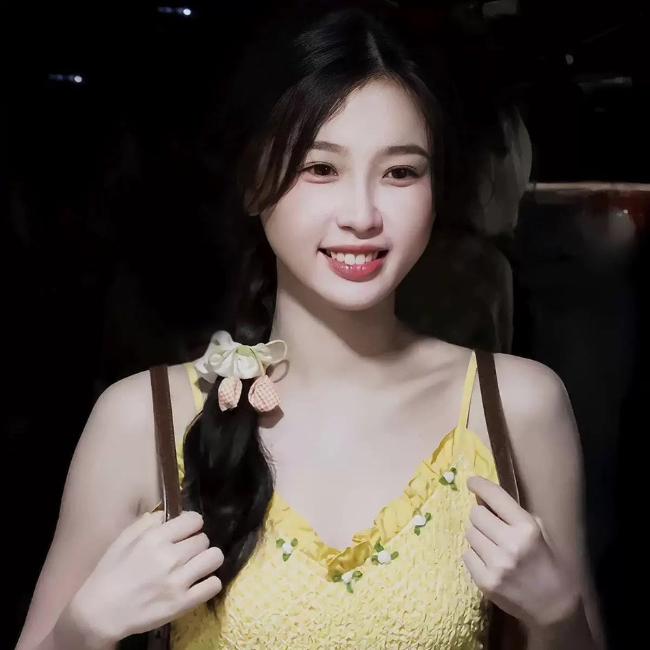 Tulip Satin Bow Hair Loop – Creamy Cute Ponytail Accessory